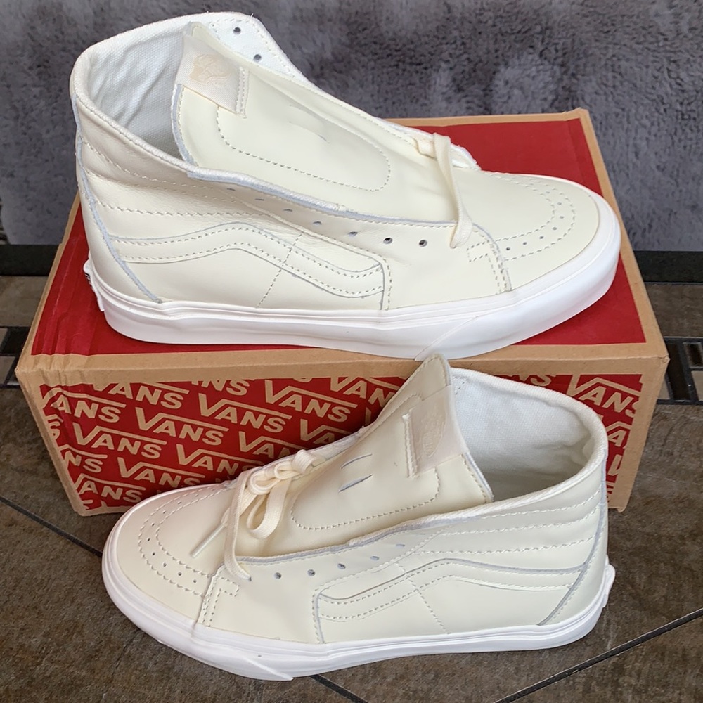 VANS SK8-HI TAPERED SOFT LEATHER MARSHMALLOW WMNS - Picture 2 of 16